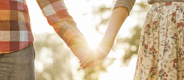 Glücklich vereint: Nach Parship übernimmt der PE-Investor Oakley Capital nun auch Elite Partner. Wie weit treiben die Briten ihre Buy-and-Build-Strategie im Online-Dating-Sektor noch voran?