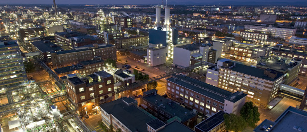 Der Hauptsitz von BASF in Ludwigshafen: Der Zinsaufwand des Chemiekonzerns sank im 2. Halbjahr 2013 um 50 Millionen Euro im Vergleich zum Vorjahreszeitraum.