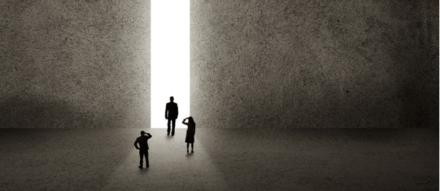 Lassen sich Schattenbanken aus der Deckung locken? Die Bafin ködert Hedge- und Private-Equity-Fonds mit einem Banken-Privileg, gleichzeitig kündigt sie eine stärkere Regulierung an.