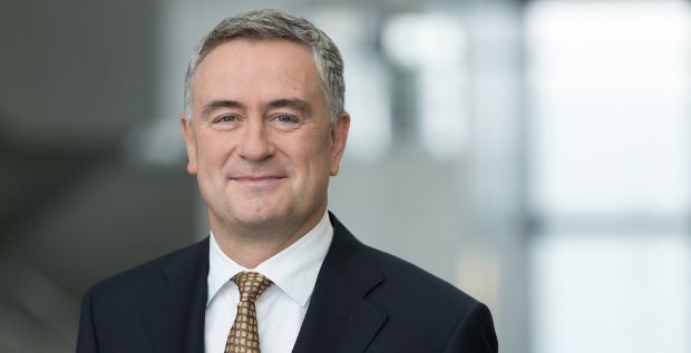 Gregor Pottmeyer hat von allen Dax-CFOs 2016 am meisten verdient. Dem Finanzchef der Deutschen Börse flossen 6,8 Millionen Euro zu.