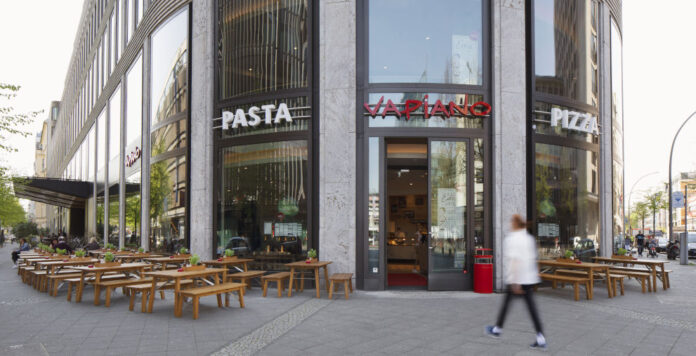 Überraschender Abgang bei der Restaurantkette Vapiano: CEO Cornelius Everke verlässt das Unternehmen.