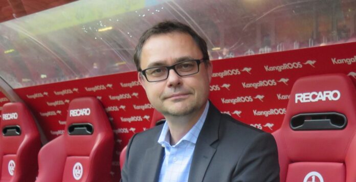 Thomas Gries hat das Amt des Vorstandsvorsitzenden des Fußballklubs 1. FC Kaiserslautern niedergelegt. Seine Nachfolge tritt der Finanzchef Michael Klatt (Foto) an.