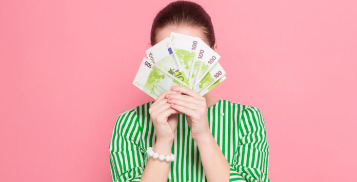 Kein Grund sich zu verstecken: Die Gehälter gehen im Controlling, Treasury und Accounting nach oben.