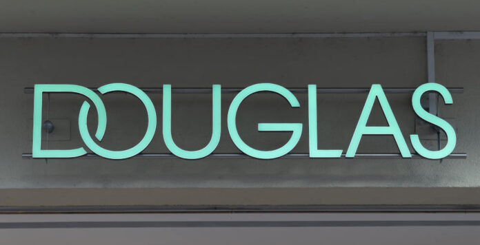 Douglas hat auf ein starkes Weihnachtsgeschäft gehofft. Der erneute Lockdown machte der Parfümeriekette einen Strich durch die Rechnung.