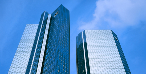Was hat die Deutsche Bank mit seiner Vermögensverwaltungssparte vor? Ein Börsengang und Teilverkauf könnte frisches Geld in die Kasse von CFO Marcus Schenck spülen.