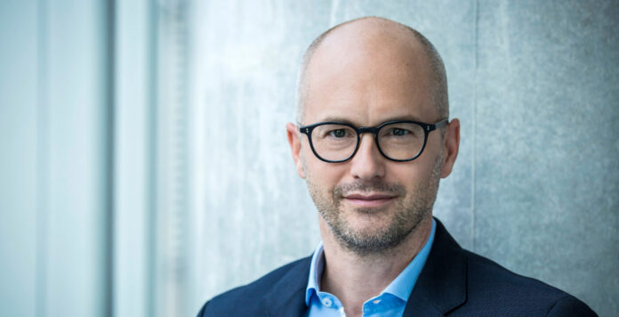 Telefónica Deutschland war eines der Unternehmen, die in diesem Jahr die Hauptversammlung virtuell abgehalten haben. CFO Markus Rolle spricht mit FINANCE über diese Erfahrung.