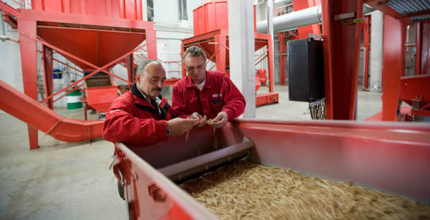 Die Kapitalmarktkommunikation von German Pellets ist eine einzige Katastrophe. Von leeren Versprechungen, über Widersprüche ist alles dabei. Doch anstatt Fehler zuzugeben tritt das Unternehmen anmaßend auf.