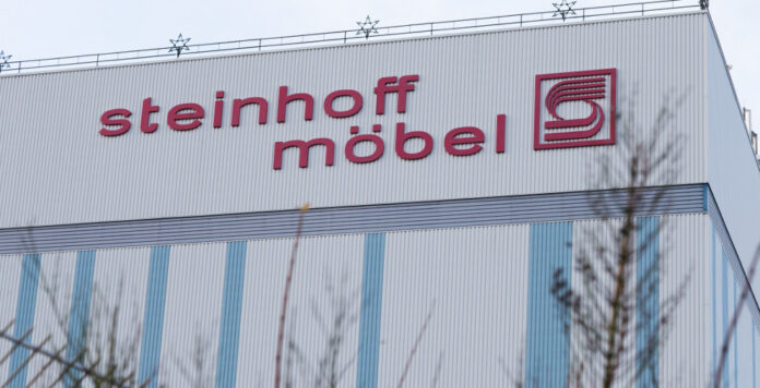 Die Gläubiger meinen es gut mit Steinhoff: Der Konzern hat jetzt drei Jahre mehr Zeit bekommen, um seinen Schuldenberg zu ordnen.