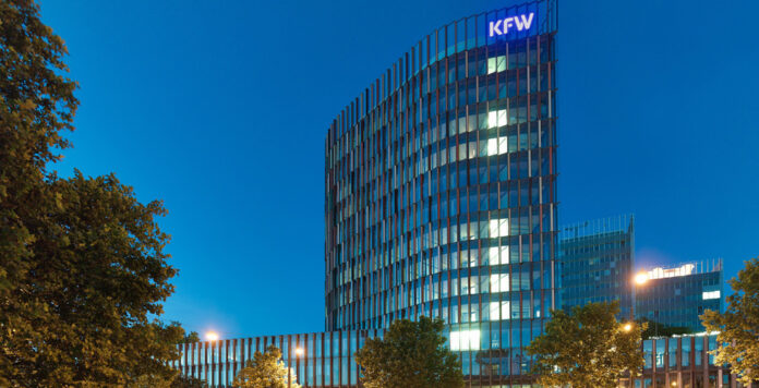 Eine Falkensteg-Umfrage zeigt: Jeder sechste Antrag auf KfW-Hilfe wird abgelehnt. Das sind die Gründe: