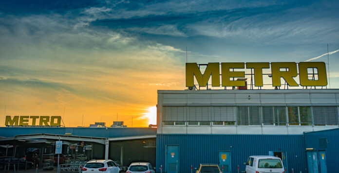 Großaktionär Daniel Kretinsky kann nicht die Finger von Metro lassen.