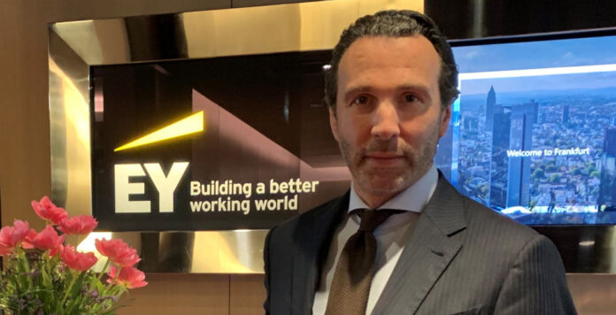 EY baut seine Restrukturierungsberatung aus: Mit Falco Weidemeyer kommt ein bekanntes Gesicht von Roland Berger.