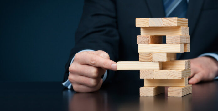 Seit Jahresanfang können Manager die präventive Sanierung nutzen. Um nicht in die Haftungsfalle zu tappen, sollten sie vorher mit ihrer D&O-Versicherung sprechen.