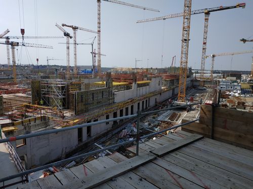 Mega-Bau im Frankfurter Stadtwald: Bald werden bis zu 4.000 Menschen am Tag an T3 bauen.