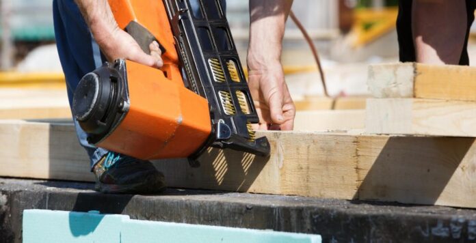 Für den Fall, dass Joh. Friedrich Behrens im laufenden M&A-Prozess keinen Erfolg hat, hat das Unternehmen nun ein Konzept zur Restrukturierung vorgeschlagen.