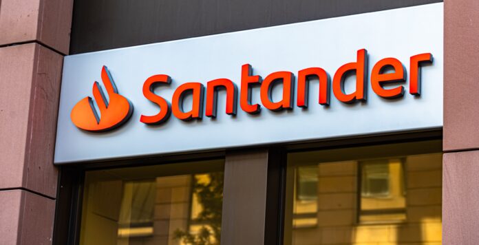 Im FINANCE-Banken-Survey 2021 schafft es die Banco Santander unter die drei aktivsten Auslandsbanken im deutschen Firmenkundengeschäft.