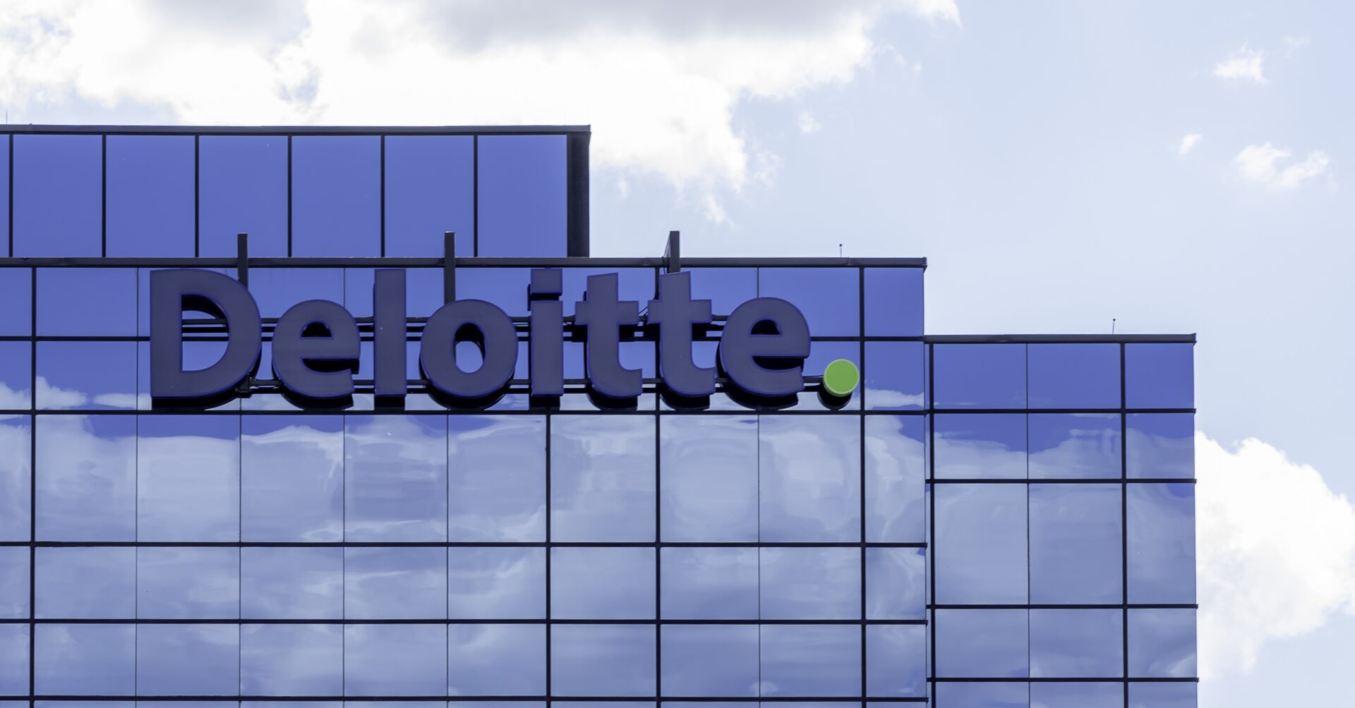 Deloitte Advisory bricht um 30 Prozent ein FINANCE
