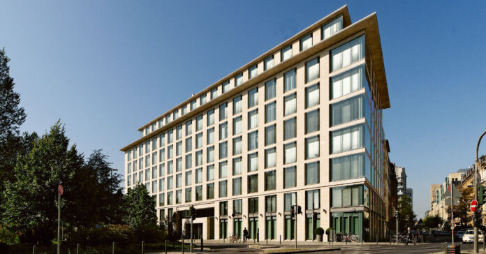 Nach der Umstrukturierung und Vorstandserweiterung will das Bankhaus Metzler im M&A-Geschäft kräftig wachsen. Foto: Bankhaus Metzler