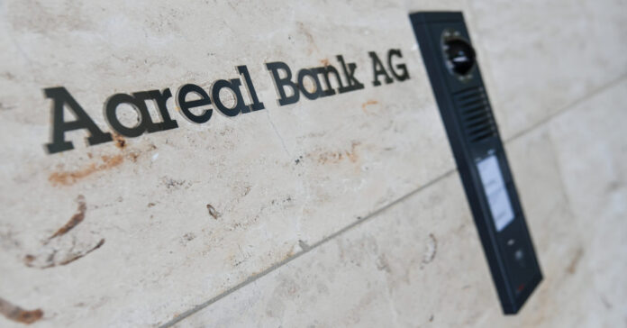 Im zweiten Anlauf klappte es: die Aareal Bank wird von Private-Equity übernommen. Foto: Aareal Bank