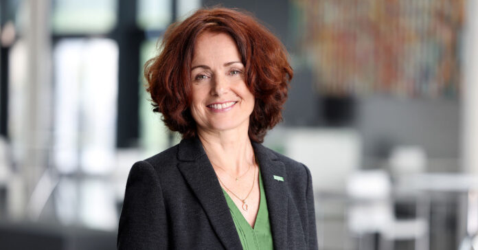 Die Finanzchefin von Mann+Hummel, Emese Weissenbacher, hat die vierte grüne Finanzierung abgeschlossen. Foto: Mann+Hummel