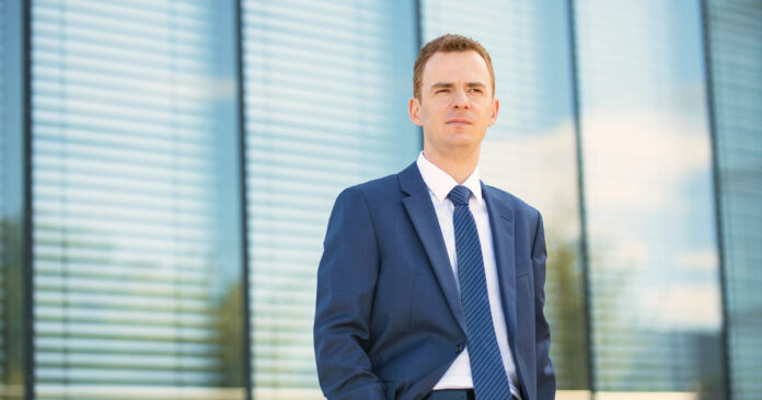 CFO Sebastian Hirsch übernimmt vorübergehend auch den Job des CEO. Foto: Grenke