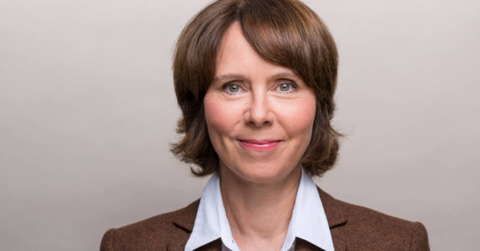 Ute Wolf hat 17 Jahre für den Spezialchemiekonzern Evonik und dessen Vorgängerunternehmen RAG gearbeitet. Foto: Evonik