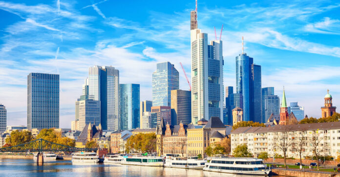 Hauck Aufhäuser Lampe hat ihren Sitz in Frankfurt am Main. Foto: Nikolay N. Antonov - stock.adobe.com