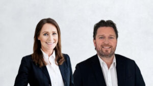 Claudia Ditz (links) und Alexander Römer verstärken die Restrukturierungsberatung bei DHPG. Fotos: DHPG