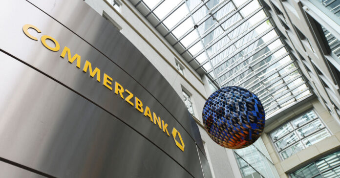 Die Anteilsaufstockung der Unicredit an der Commerzbank befeuert Spekulationen über eine Gesamtübernahme. Foto: nmann77 - stock.adobe.com