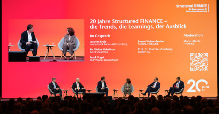 Structured FINANCE in Stuttgart: Jedes Jahr wird auf dem Galaabend der SF der CFO des Jahres gekürt. Dies sind alle bisherigen Preisträger. Foto: F.A.Z. Business Media GmbH/Dirk Beichert BusinessPhoto