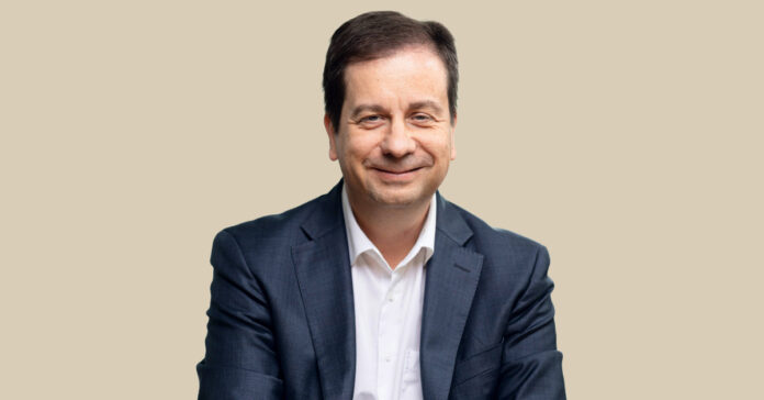 Luka Mucic soll der neue Vonovia-CEO werden. Foto: Vodafone; Collage: FINANCE