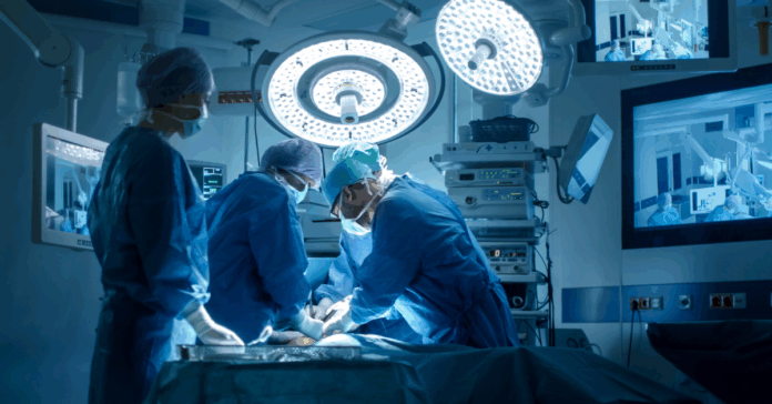 Deutsche Credit und Apobank wollen Unternehmen im Gesundheitssektor bei der Finanzierung unterstützen. Foto:  Gorodenkoff - stock.adobe.com