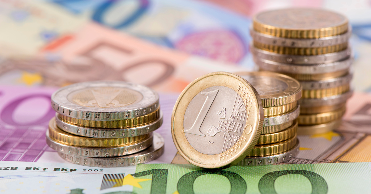 Der Gehaltsreport 2025 zeigt: Strategisch wichtige Positionen rücken in den Fokus. Unternehmen setzen dabei vor allem weiterhin auf klassische Jobs. Foto: Wolfilser - stock.adobe.com