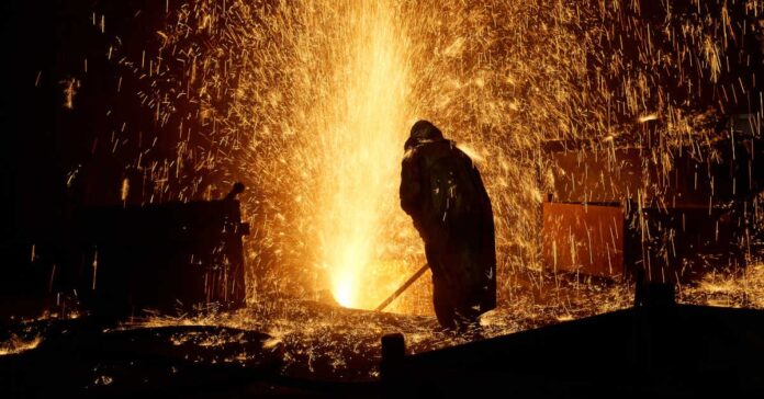 Der Stahlkonzern Salzgitter erhält für seine Transformation weitere Fördergelder vom Bund. Foto: Andy Juchli – stock.adobe.com