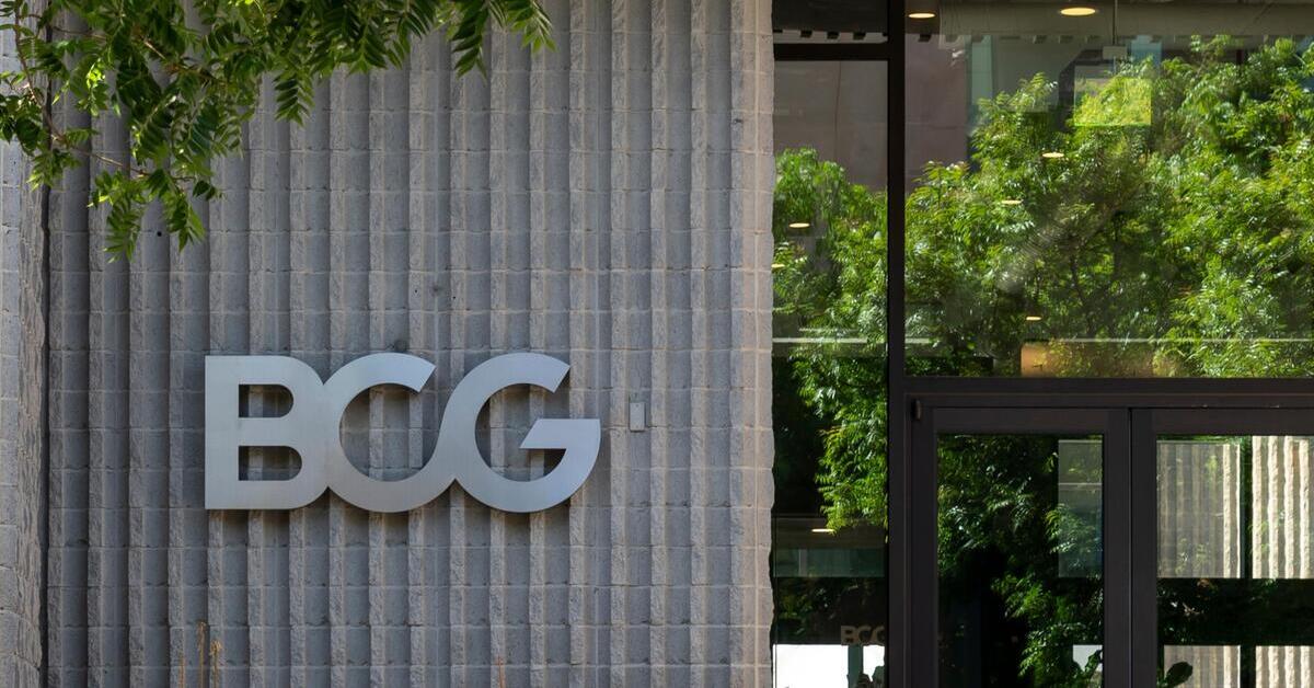 Boston Consulting startet in Deutschland ein Team von Interim Managern und verspricht, die Liquidität von Unternehmen schnell zu verbessern. Foto: JHVEPhoto – stock.adobe.com