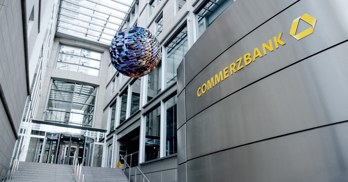 Beim Übernahmeversuch stehen für die Unicredit und ihr Target Commerzbank in den kommenden Wochen wichtige Termine an. Foto: Commerzbank AG