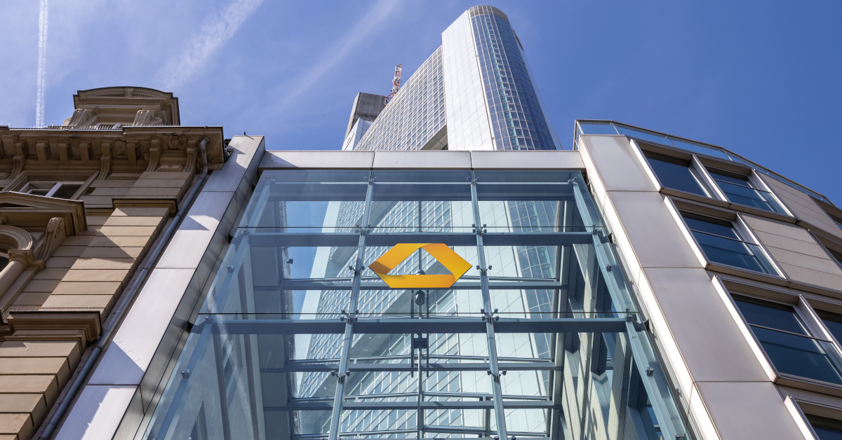 Trotz des Übernahmeangebots von Unicredit für die Commerzbank überwiegt bei Finanzentscheidern weiterhin die Skepsis. Foto: Markus Mainka - stock.adobe.com
