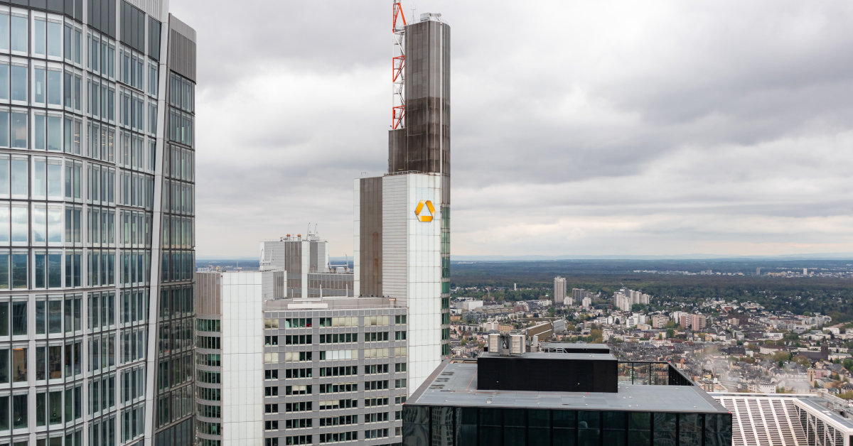 Die Commerzbank hat bei Uni-Absolventen deutlich an Zuspruch verloren. Foto: ShakedN - stock.adobe.com