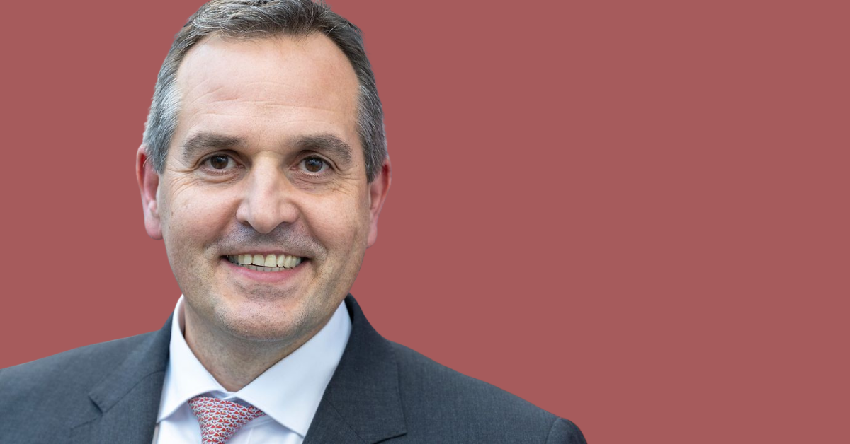 Oliver Tietze, Chief Restructuring Officer, wird zusätzlich CFO bei der DB Cargo. Foto: DB AG/Lang/Trocha; Collage: FINANCE